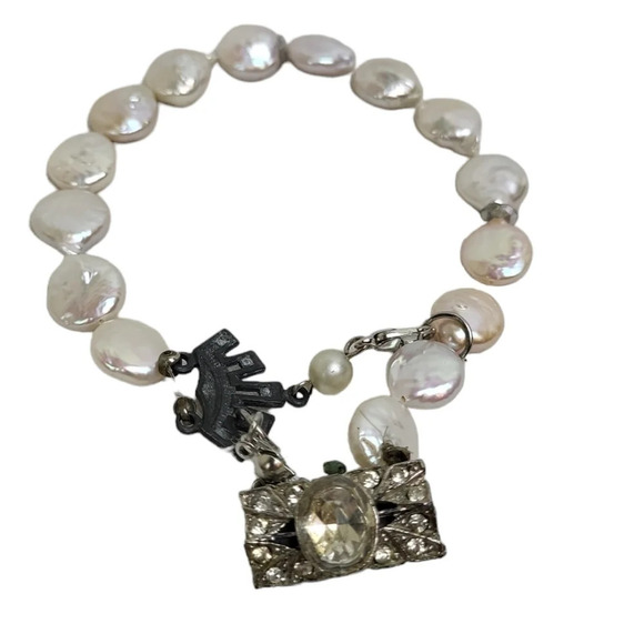 Hand Crafted Jewelry - Vintage Clear Crystal Cultured Freshwater Coin Pearl Bracelet